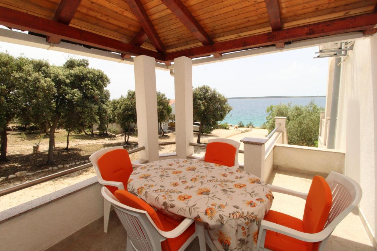 Apartments By The Sea Mandre, Pag - 6284 コラン エクステリア 写真